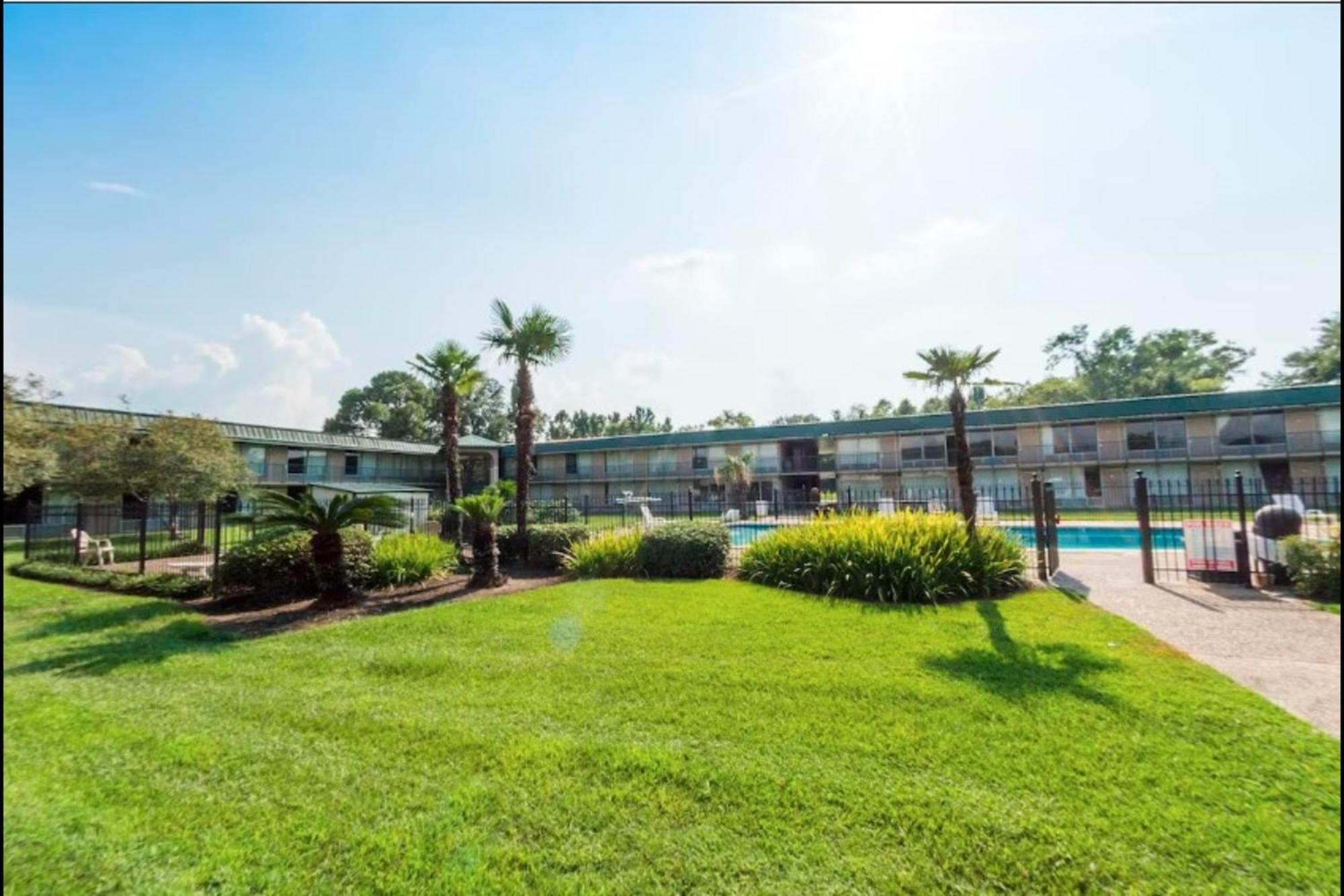 Oyo Hotel Audubon Baton Rouge Port Allen I-10 Esterno foto